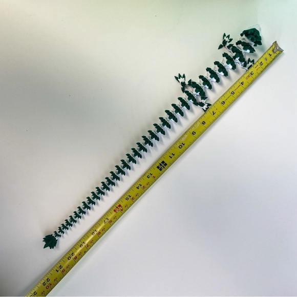 3D Printed Articulated Dragon Green/White 21" - Picture 12 of 12